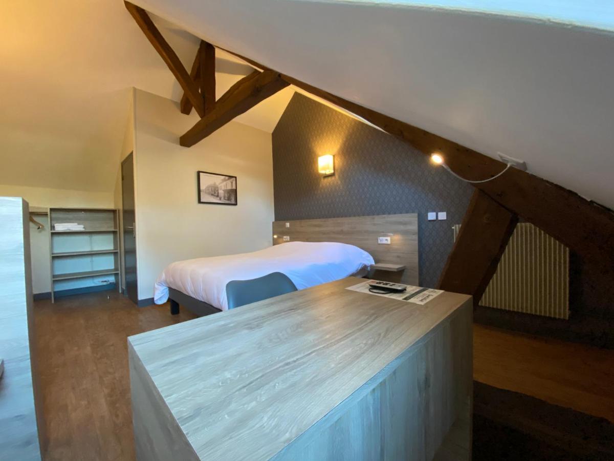 Logis - Hotel & Restaurant Saint Nicolas Chaumont-en-Vexin Exterior photo